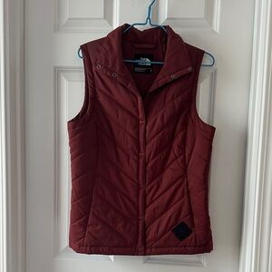 NWOT The North Face Women's Quilted Vest - Dark Red